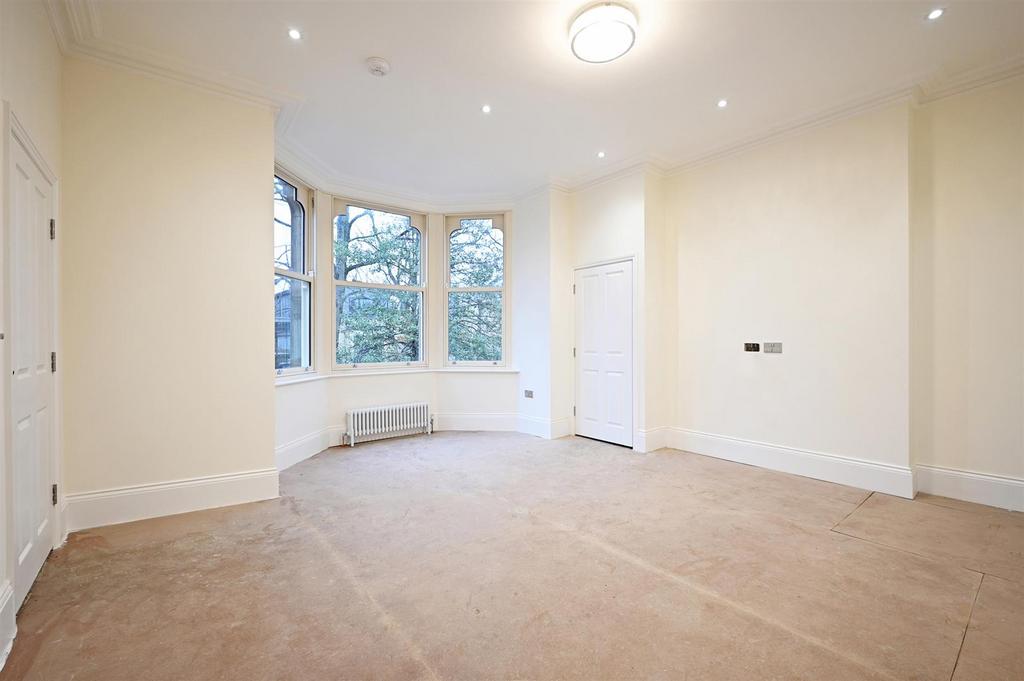 Master Bedroom/Living Room