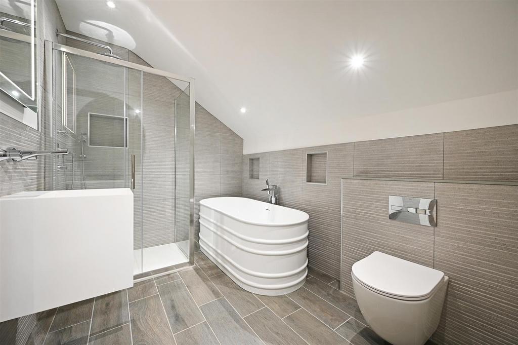 Bedroom 2 En-Suite Bathroom