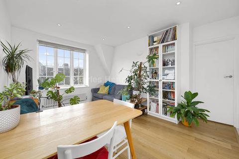 2 bedroom apartment to rent, Mortimer Crescent, London, NW6