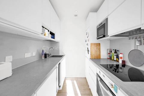 2 bedroom apartment to rent, Mortimer Crescent, London, NW6
