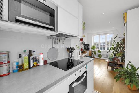 2 bedroom apartment to rent, Mortimer Crescent, London, NW6
