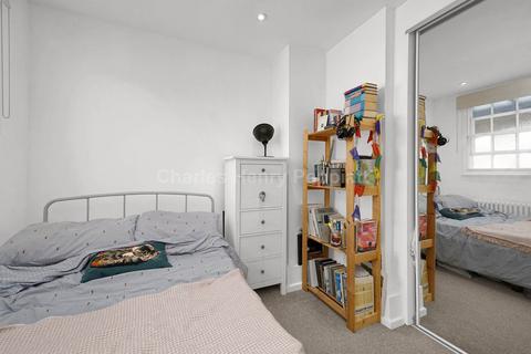 2 bedroom apartment to rent, Mortimer Crescent, London, NW6
