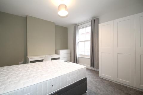 3 bedroom end of terrace house to rent, Evelyn Street, Nottingham NG9