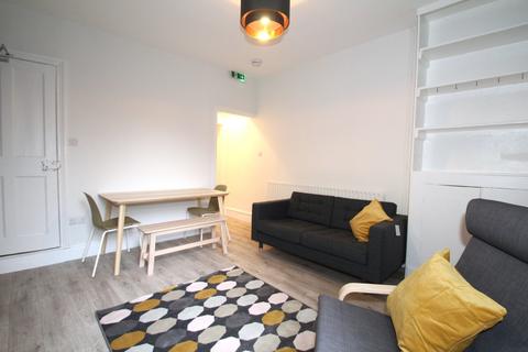 3 bedroom end of terrace house to rent, Evelyn Street, Nottingham NG9