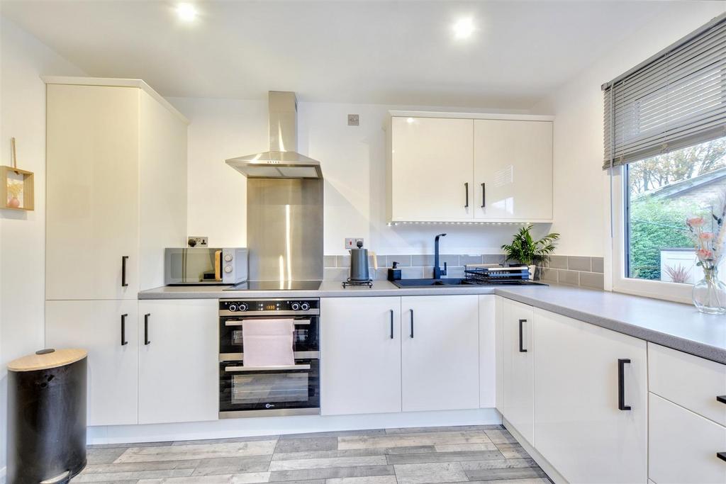 Kitchen 4.jpeg