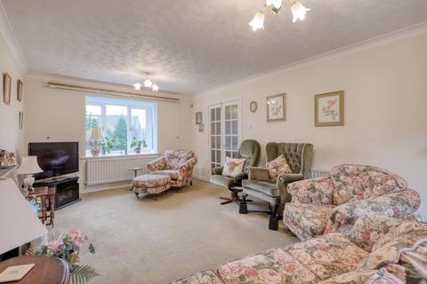 4 bedroom detached house for sale, Brookfield Close, Hunt End, B97