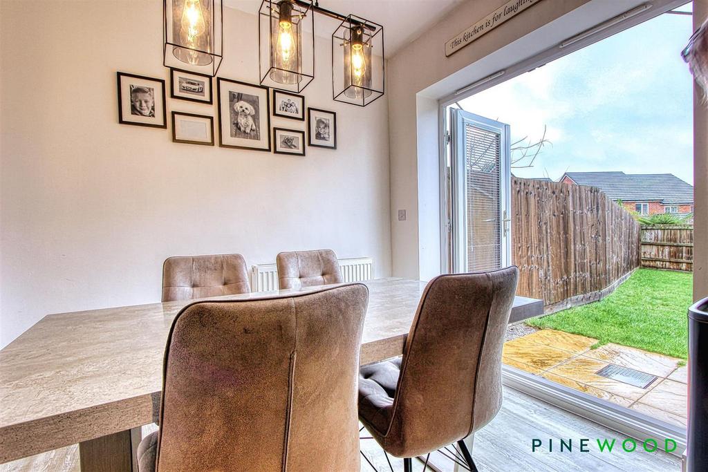 Kitchen diner