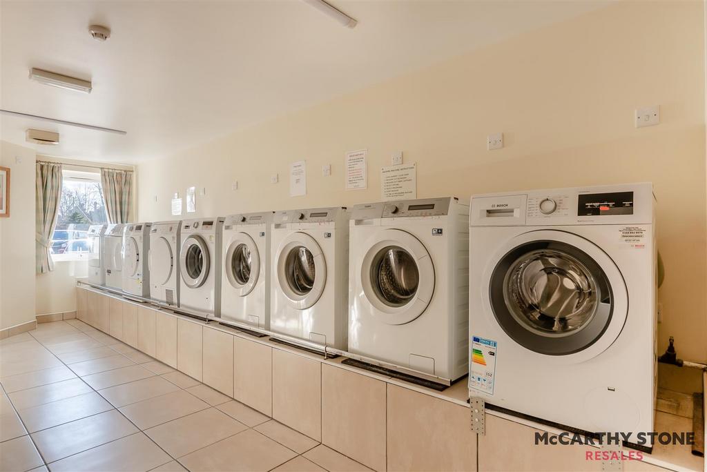 8584632-interior17.jpg