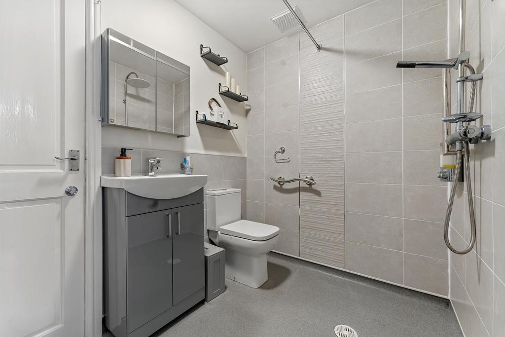 3 Watton Close13.jpg