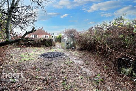 2 bedroom detached bungalow for sale, Renshaw Drive, Swadlincote