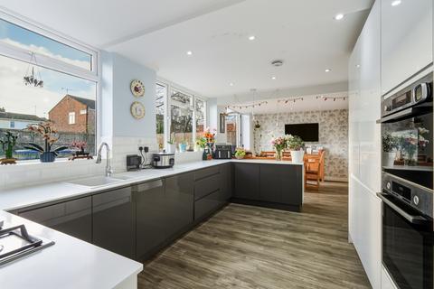 3 bedroom semi-detached house for sale, Broom Farm Road, Bishop's Stortford CM22