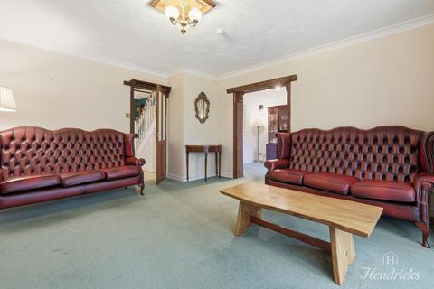 undefined, South Street, Rochford, SS4 1