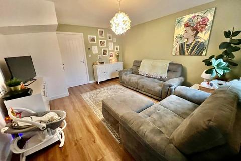 3 bedroom end of terrace house for sale, Barn Owl Drive, Rothwell, Kettering