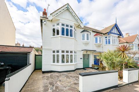 3 bedroom semi-detached house for sale, Leighton Avenue, Leigh-on-sea, SS9