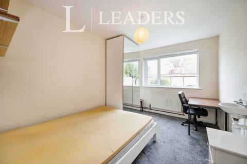 undefined, Edmund Road, PO4