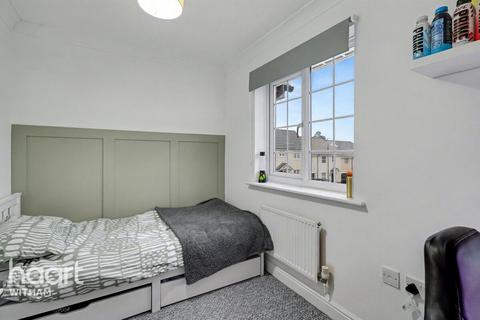 53 Wilkin Drive, Tiptree, Colchester, CO5 0RS