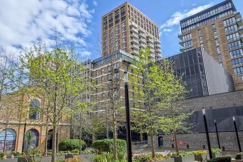 3 bedroom penthouse for sale, Compton House, 7 Victory Parade, Royal Arsenal, London, SE18