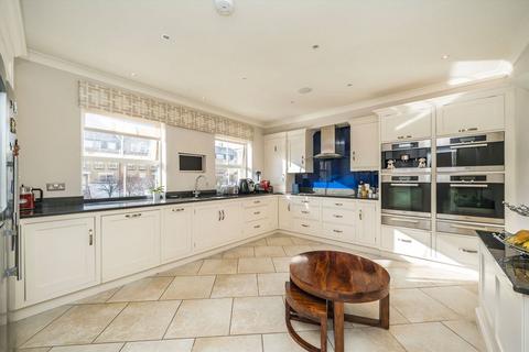 4 bedroom house for sale, Clearwater Place, Surbiton KT6
