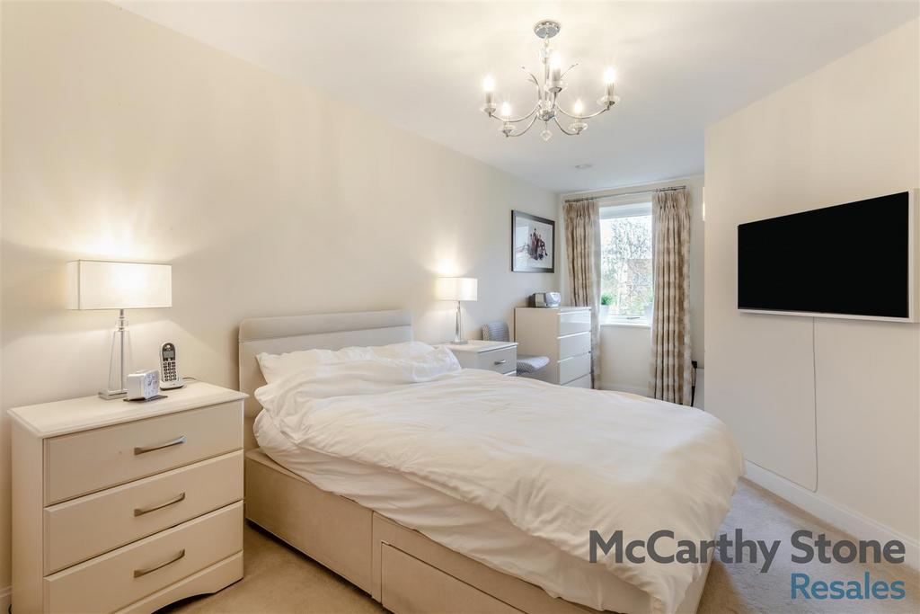 8668966-interior10.jpg