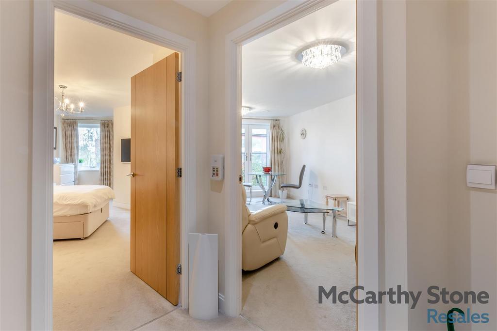 8668966-interior08.jpg