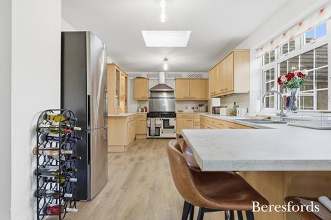 4 bedroom semi-detached house for sale, St. Marys Lane, Upminster, RM14
