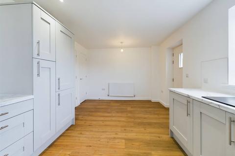 3 bedroom semi-detached house for sale, Beeston View, Tattenhall Road, CH3