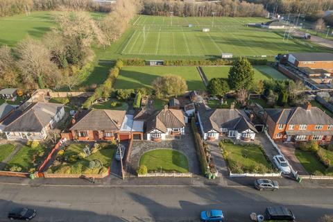 2 bedroom detached bungalow for sale, Hood Lane North, Great Sankey WA5