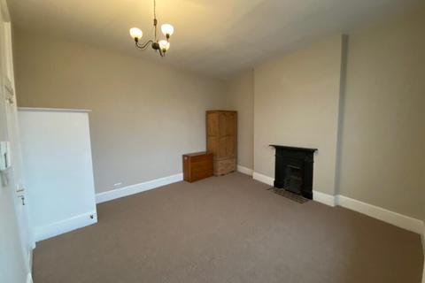 Studio to rent, Studio Flat – The Salisbury Hotel, Grand Parade London N4
