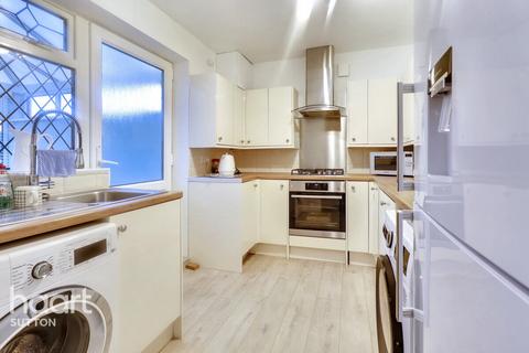 undefined, Abbotsbury Road, Morden