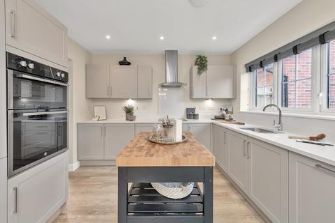 4 bedroom detached house for sale, Sandy Road, Willington , Bedfordshire, MK43