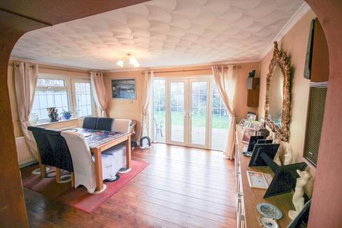 3 bedroom semi-detached house for sale, Simons Close, Worle