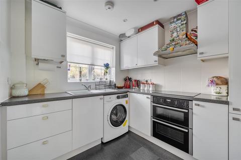 undefined, Sherway Close, Headcorn