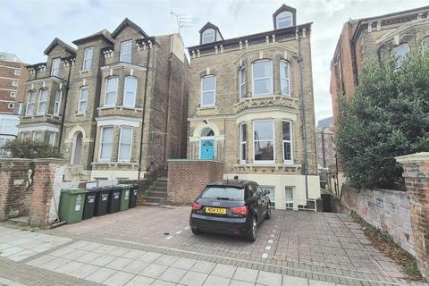 4 bedroom apartment to rent, Granada Road, Southsea