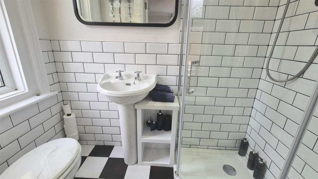 Master Ensuite