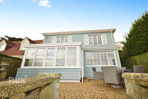 3 bedroom detached house to rent, St. Albans Gardens Ventnor PO38