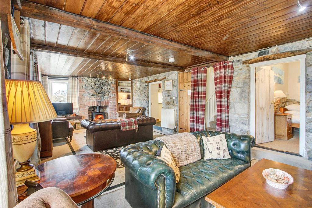 Sitting room 10 (1).jpg