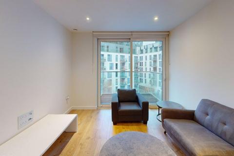 2 bedroom apartment to rent, Waterhouse Apartments, 3 Saffron Central Square, Croydon, CR0