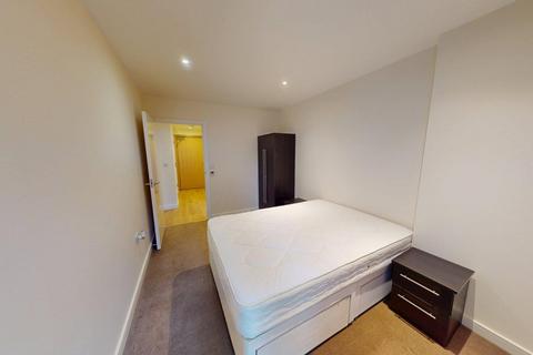 2 bedroom apartment to rent, Waterhouse Apartments, 3 Saffron Central Square, Croydon, CR0