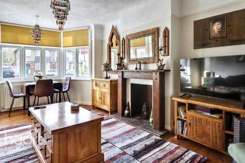 undefined, Hillcross Avenue, Morden