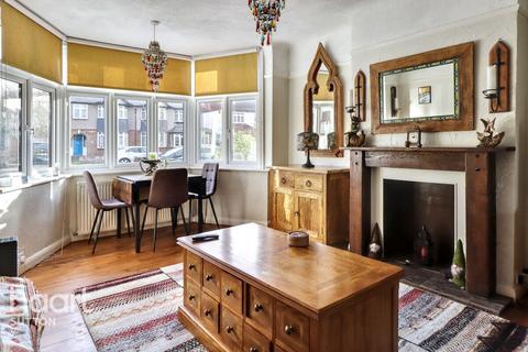 undefined, Hillcross Avenue, Morden