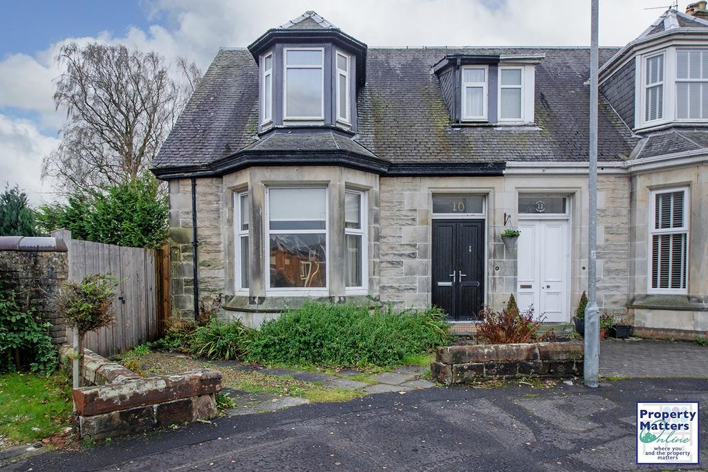 4 Bedroom semi-detached Villa