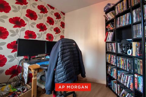 3 bedroom terraced house for sale, Madison Avenue, Brierley Hill, West Midlands, DY5