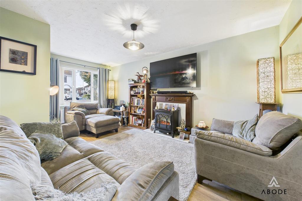 CAM03473 G0-PR0497-STILL022.jpg