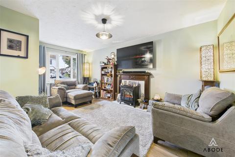 3 bedroom semi-detached house for sale, Chaffinch Drive, Uttoxeter ST14