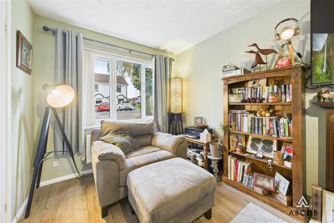 3 bedroom semi-detached house for sale, Chaffinch Drive, Uttoxeter ST14