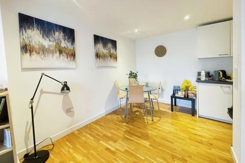 2 bedroom flat to rent, Arundel Street, Manchester, M15