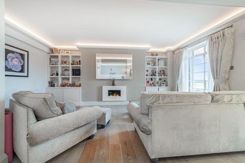 2 bedroom flat to rent, Gloucester Place, London NW1