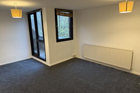 3 bedroom flat to rent, Chandos Way, Golders Green