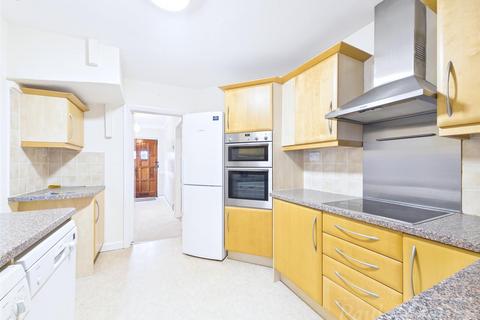 undefined, Chestnut Grove, South Croydon