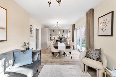 5 bedroom detached house for sale, Sandy Road, Willington , Bedfordshire, MK43